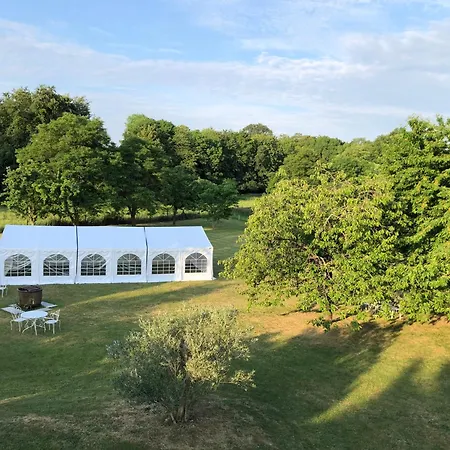 Le Chateau De De Hellenvilliers Villa *