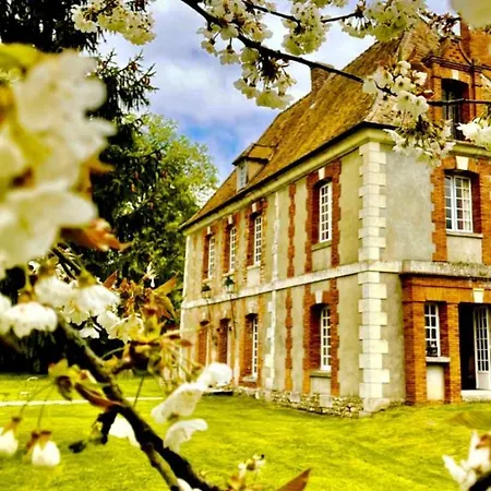 Le Chateau De De Hellenvilliers Feuguerolles