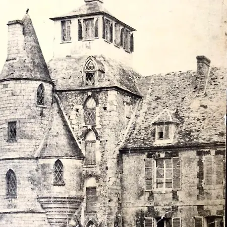 Le Chateau De De Hellenvilliers Villa